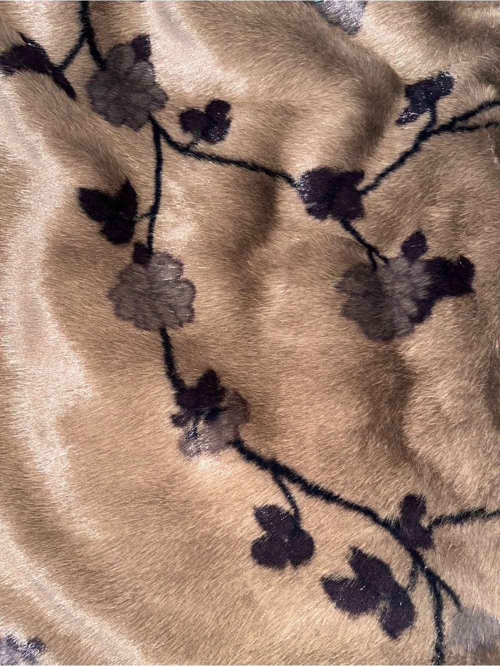 1-NWT NEIMAN MARCUS LUXURY CHERRY BLOSSOMS DESIGN FAUX MINK FUR THROW BLANKET